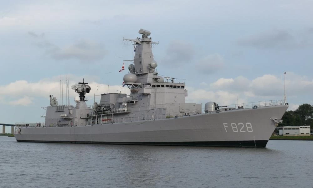 Φρεγάτες ΠΝ: Ενδιάμεση λύση ή ενδιάμεσο πρόβλημα τα HNLMS Van Speijk F828;